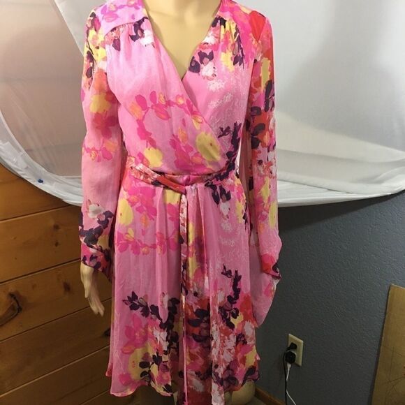 ECI Dresses & Skirts - eci Woman’s Dress Pink Floral Size 6